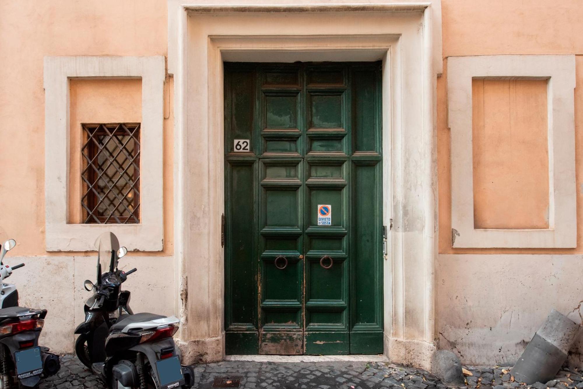 Colosseo 62 Apartment Rome Bagian luar foto